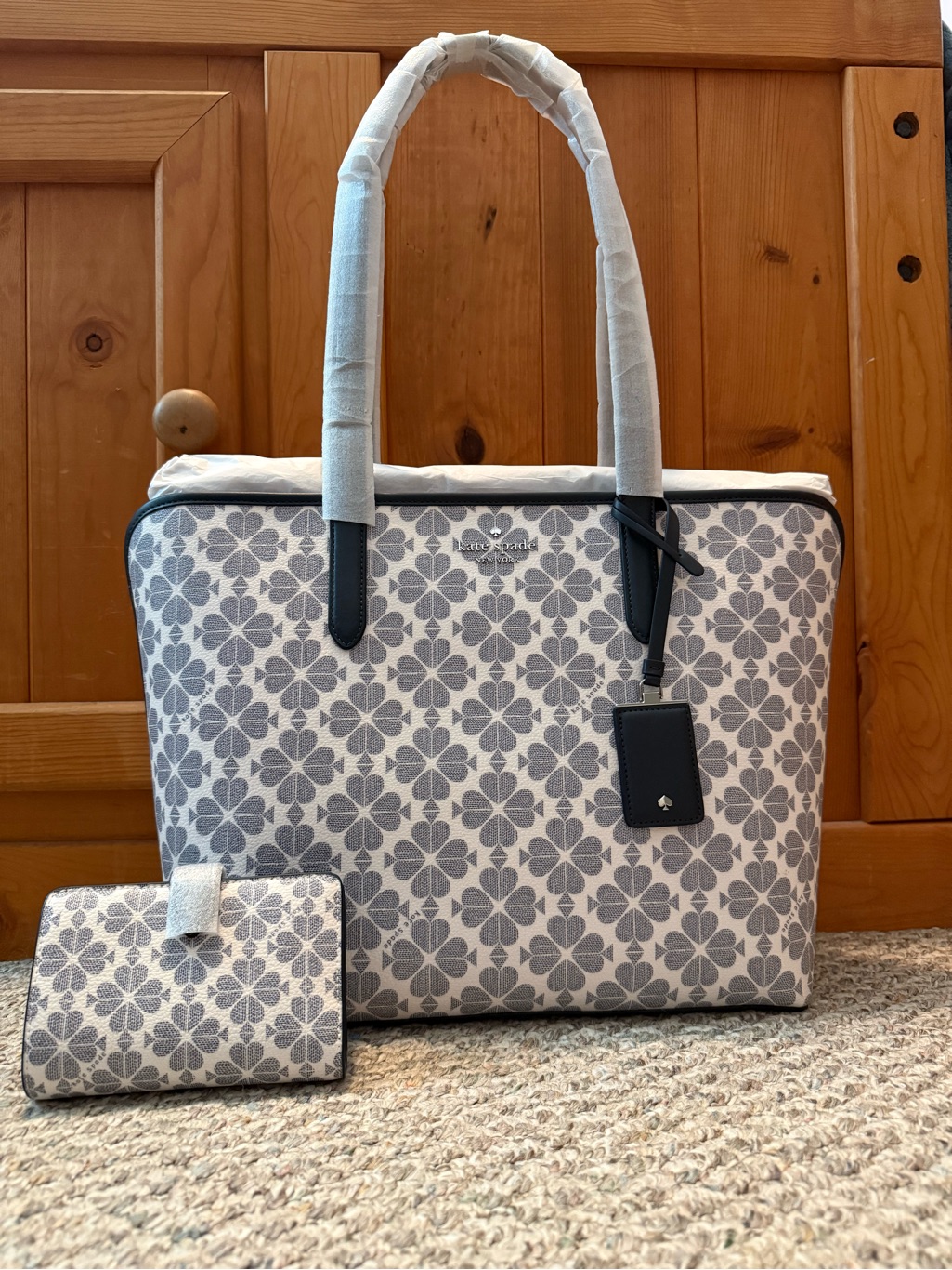 Kate Spade Gray Floral Pattern Tote With Matching Wallet